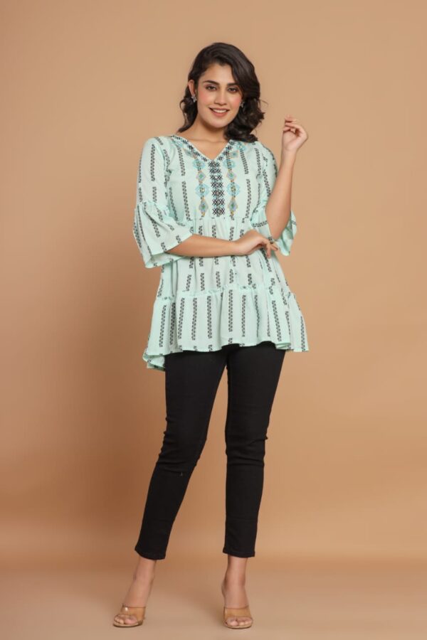 Short Top - Light Green